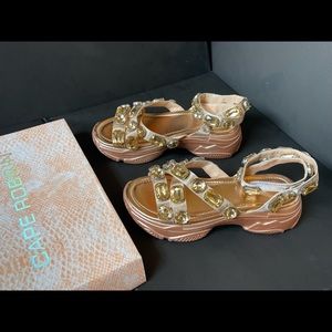 CAPE ROBBIN platform gold Rhinestone